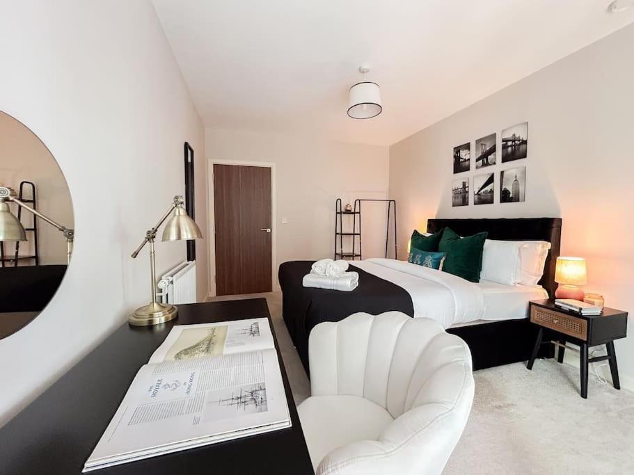 Stylish Urban Sanctuary With Parking Apartman London Kültér fotó