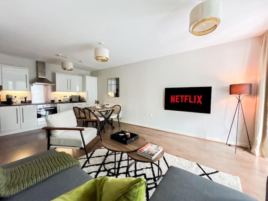 Stylish Urban Sanctuary With Parking Apartman London Kültér fotó