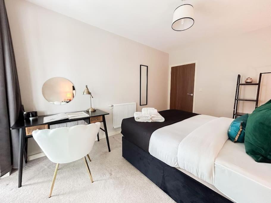 Stylish Urban Sanctuary With Parking Apartman London Kültér fotó