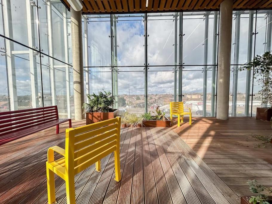 Stylish Urban Sanctuary With Parking Apartman London Kültér fotó